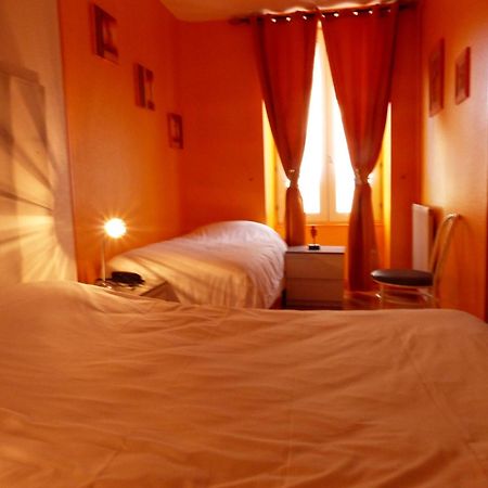 Logis Hotel Au Croissant Buzancais Bilik gambar