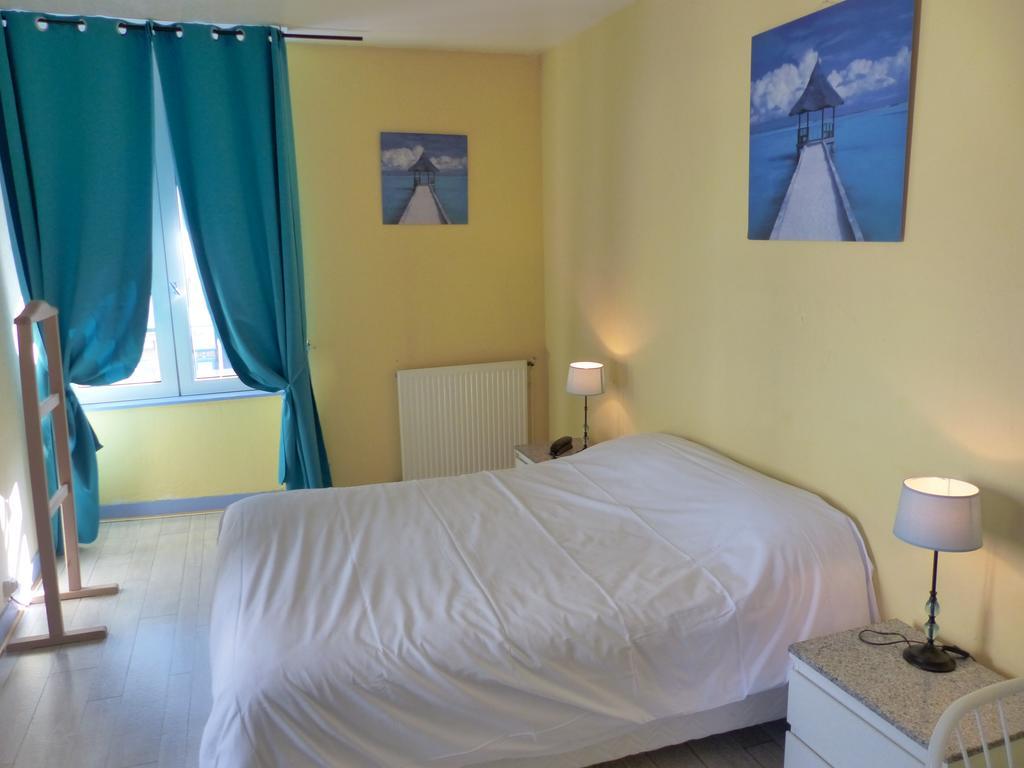 Logis Hotel Au Croissant Buzancais Luaran gambar