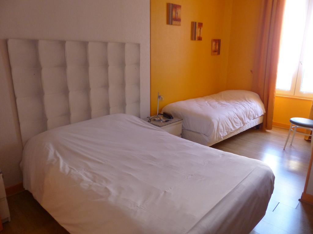 Logis Hotel Au Croissant Buzancais Bilik gambar