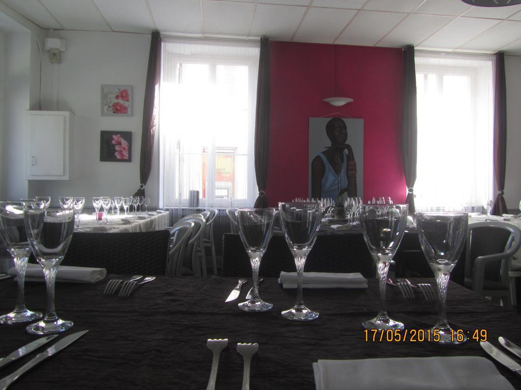 Logis Hotel Au Croissant Buzancais Luaran gambar