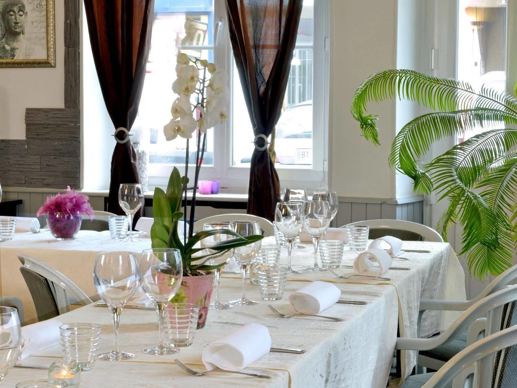 Logis Hotel Au Croissant Buzancais Luaran gambar